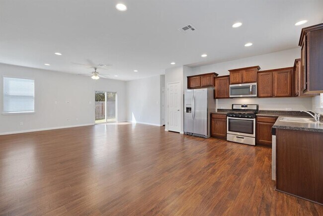 Building Photo - 429 Cinnamon Teal Ln