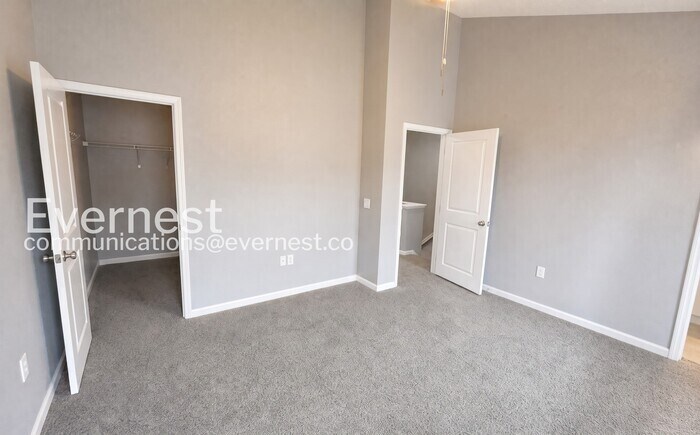 Building Photo - 5944 Bridgehampton Dr