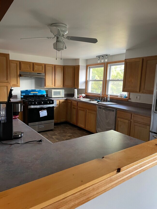 Building Photo - 1 Parksville Rd