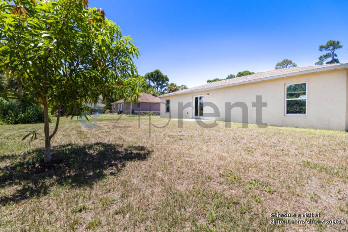 Building Photo - 1345 17th Ln SW