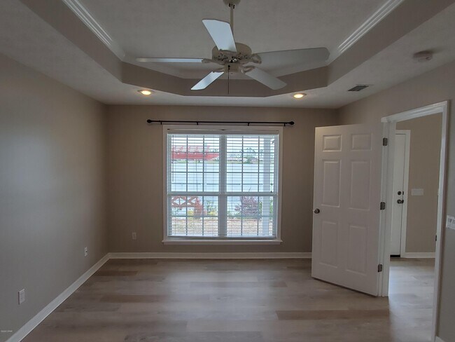 Building Photo - 3416 Harrison Ave