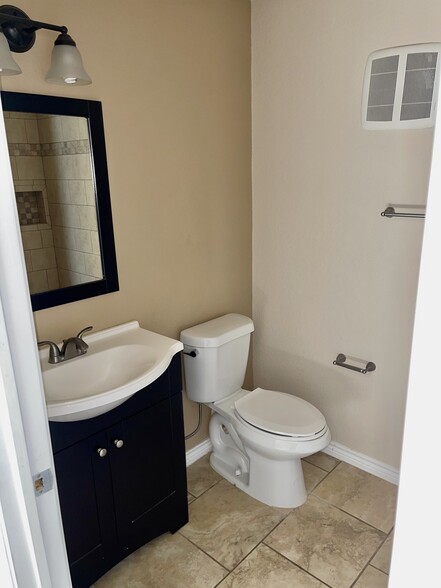 Bathroom 2 - 1305 Kings Way