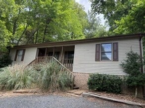 Building Photo - 1325 Timberlane