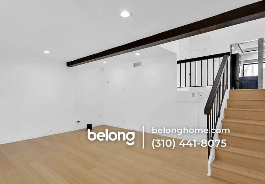 Building Photo - 10045 Topanga Canyon Blvd