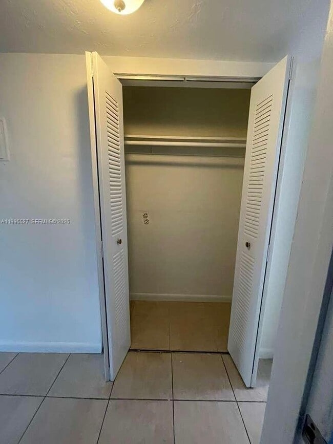 Building Photo - 7101 SW 89th Ct