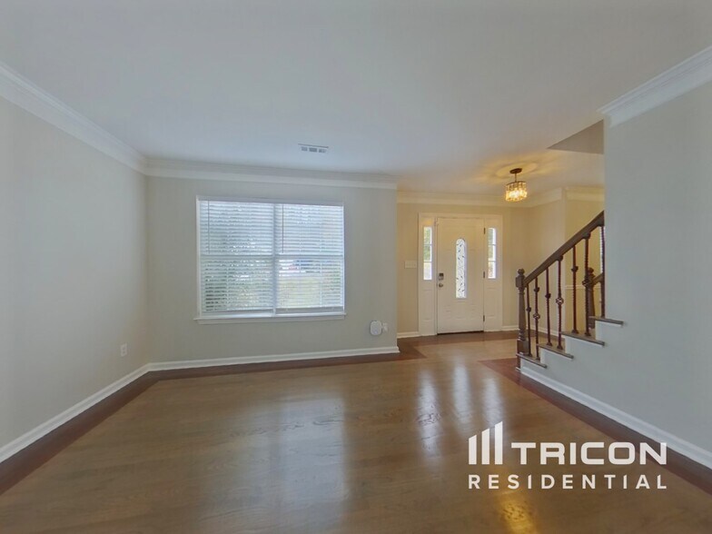 Building Photo - 1545 Elm Log Ct