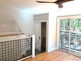 Building Photo - 4170 Wake Robin Dr