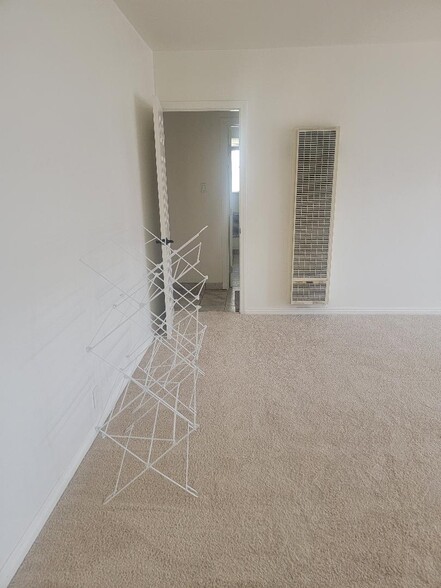 Building Photo - 8845 Alcott St