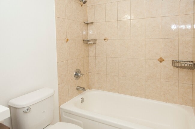 Building Photo - 3869 SW 99th Ave