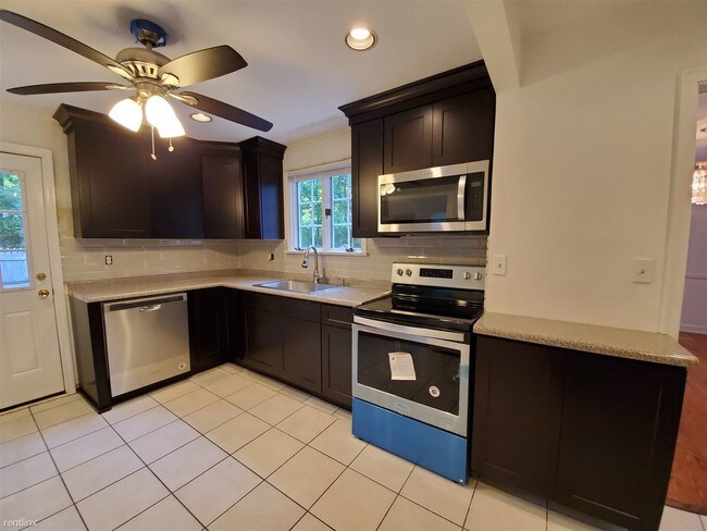 Building Photo - 3 br, 1.5 bath House - 115 Ridge Park Ave