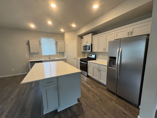 Building Photo - Brand New 2025 Home in Bakerview