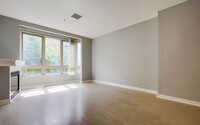 Building Photo - Beautiful & Spacious 2BD/2BA Condo - Central A/C & Heat, Washer/Dryer - Underground Parking - Gat...