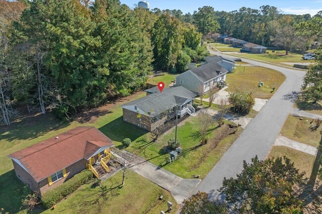 Building Photo - 1114 Temple St