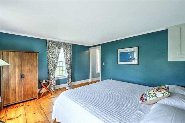 Building Photo - 148 Fogland Rd