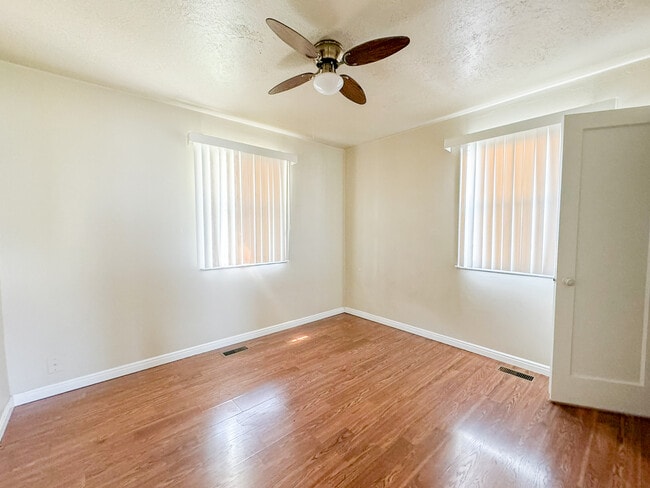 Building Photo - 1730 W Center St