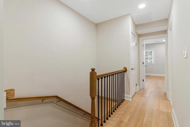 Building Photo - 1350 Sheridan St NW