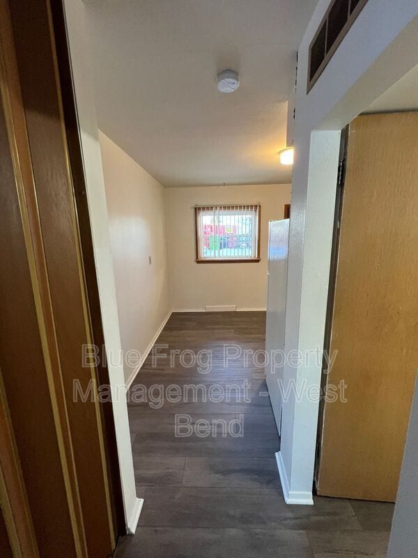 Building Photo - 1349 Kewaskum St