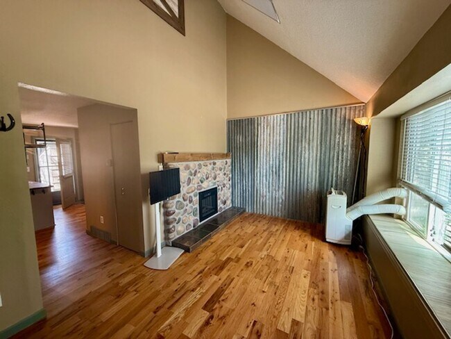 Building Photo - 7978 Chase Cir