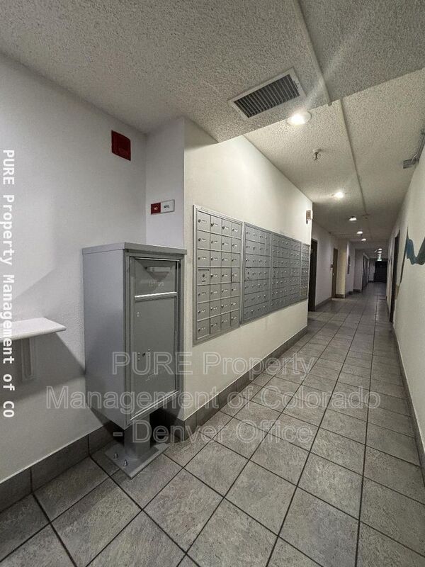 Building Photo - 7877 E Mississippi Ave