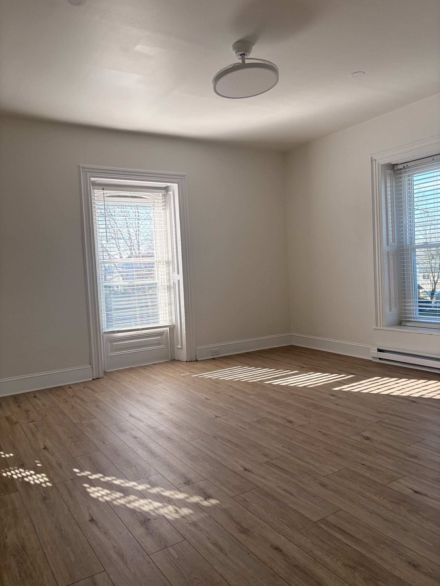 Building Photo - 61 Forest Ave