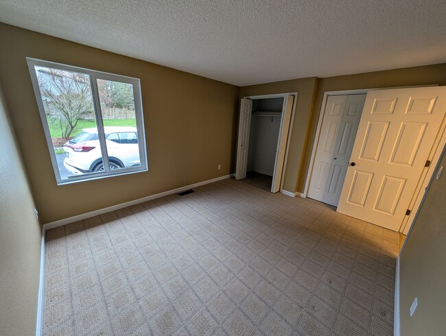 Building Photo - Hidden Gem in Southworth. Minutes from Waterfront & Ferry Terminal. Available NOW!