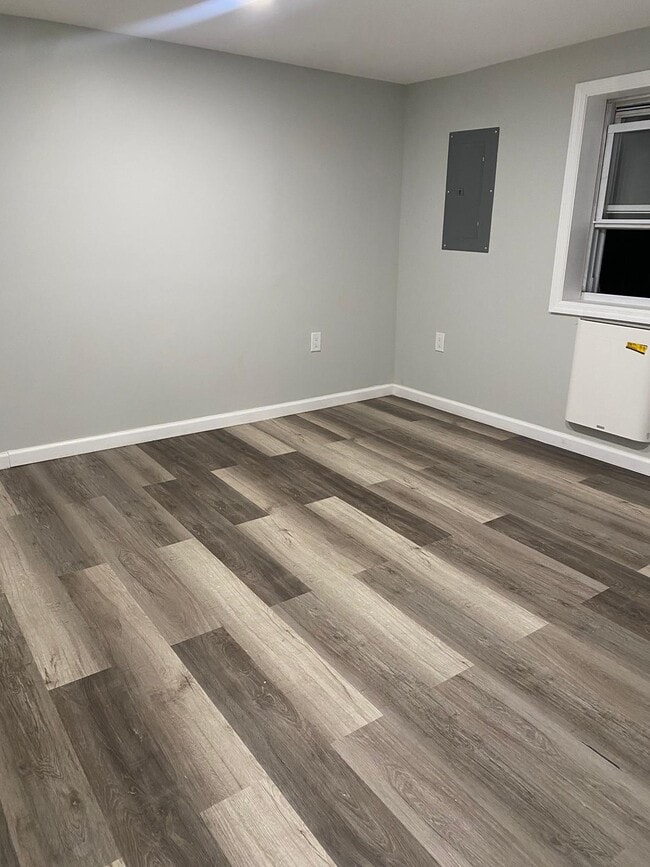 Building Photo - 12 Plank Rd