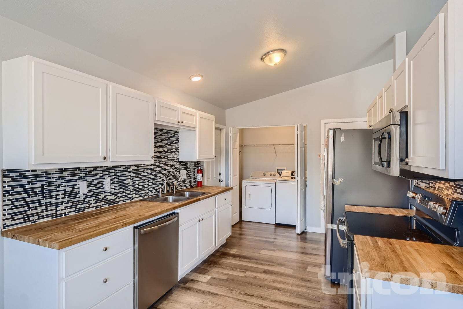 Building Photo - 2625 Alpine Ave