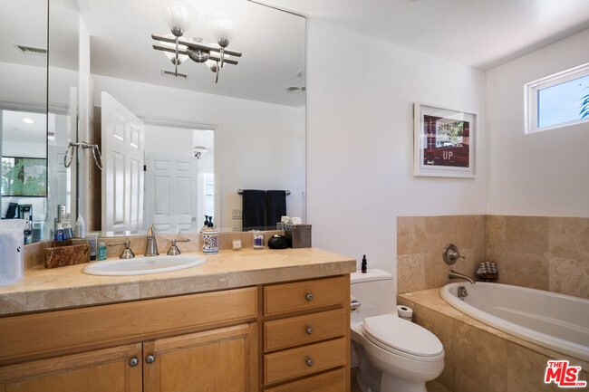 Building Photo - 6450 Lunita Rd