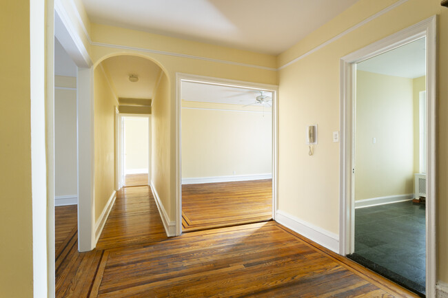 Dining room - 7320 Austin St