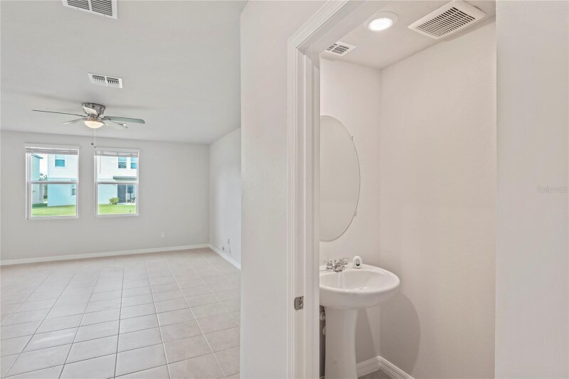 Building Photo - 3336 Fresno Pl