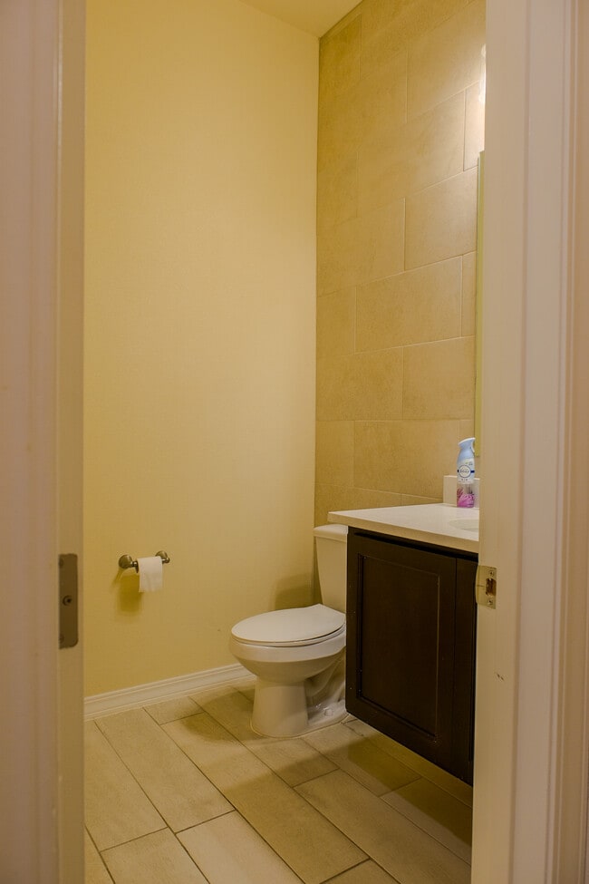 Building Photo - 14937 Tierra Mirage Ave