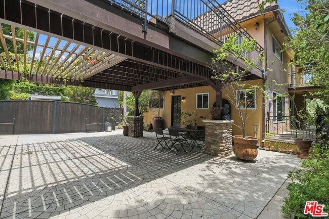 Building Photo - 503 N Greencraig Rd