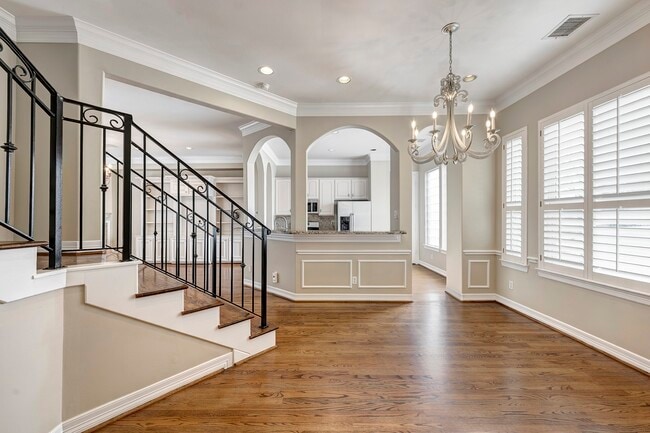 Building Photo - 3318 W Dallas St