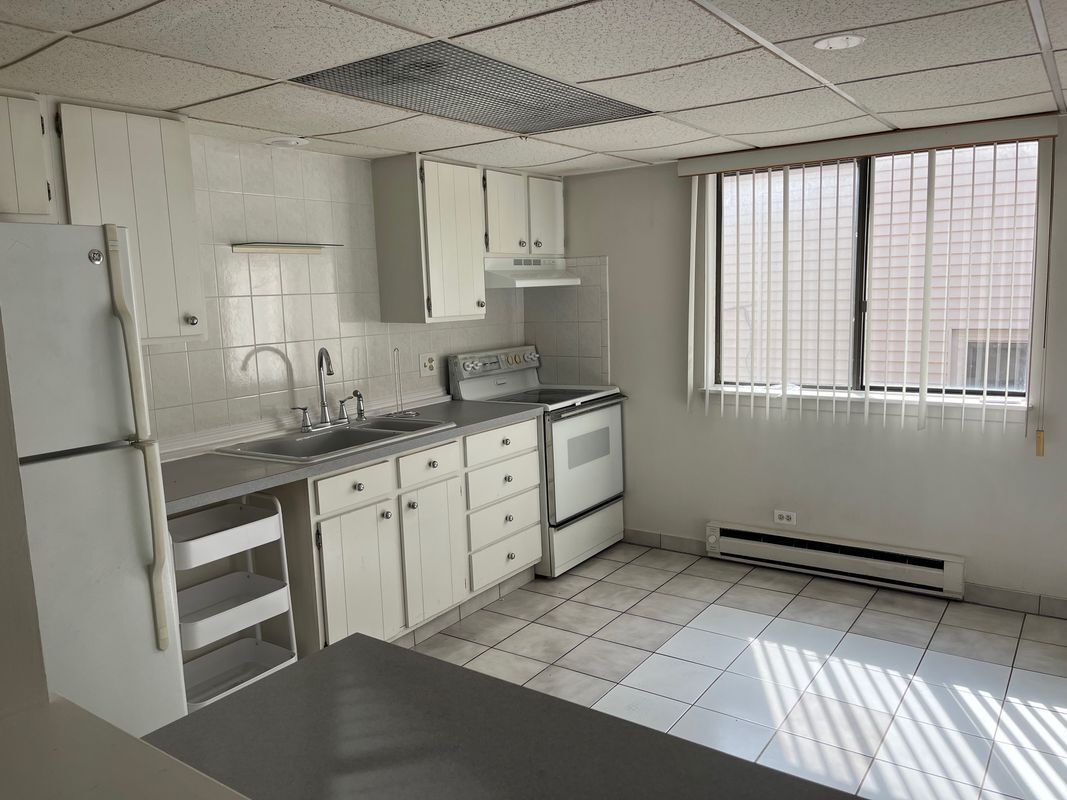 Building Photo - 1030 SOUTH DUNLOP