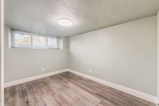 Building Photo - Central Park