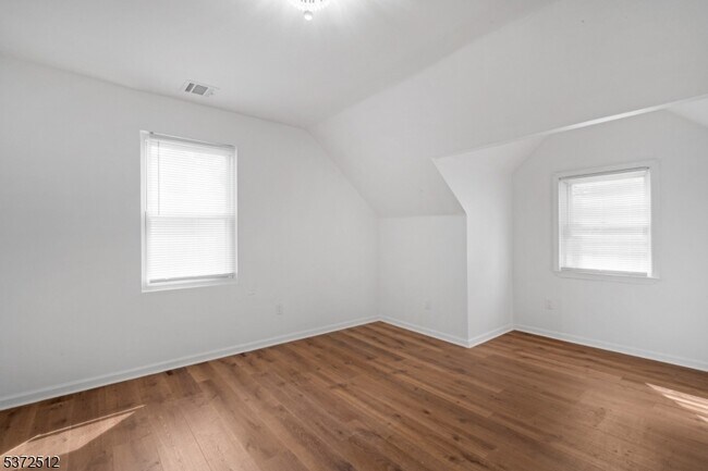 Building Photo - 141 Crosby Ave