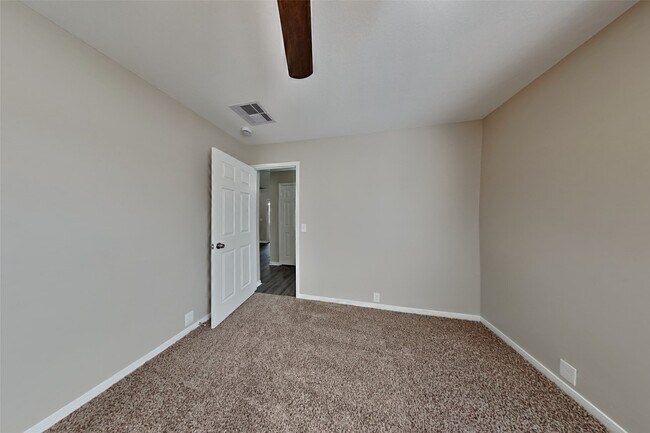 Building Photo - 11810 Skydale Dr