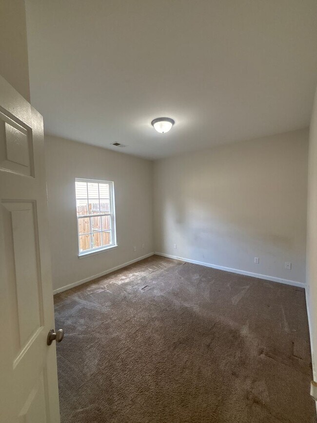 Building Photo - 657 Cornerstone Cir