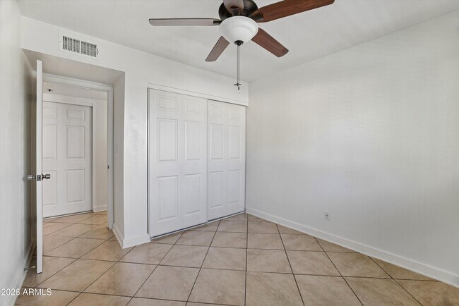 Building Photo - 7126 N 19th Ave