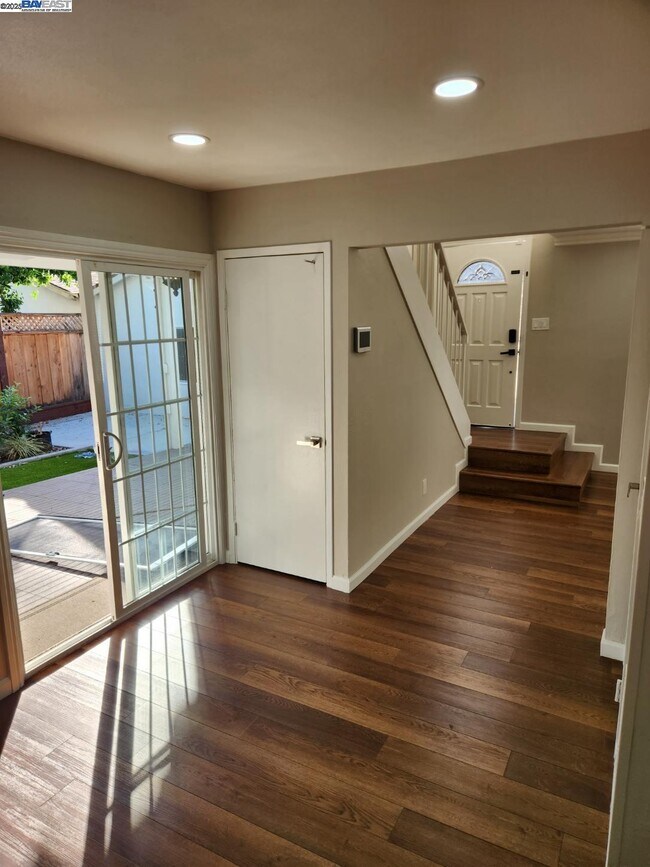 Building Photo - 2652 Autumnvale Dr
