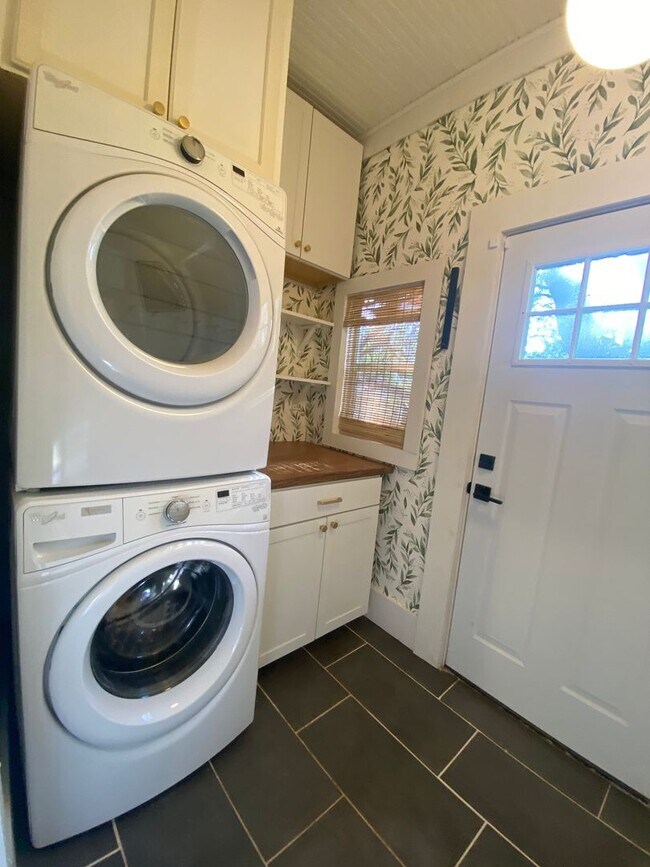 Building Photo - 2 BEDROOM WITHIN WALKING DISTANCE TO UMHB