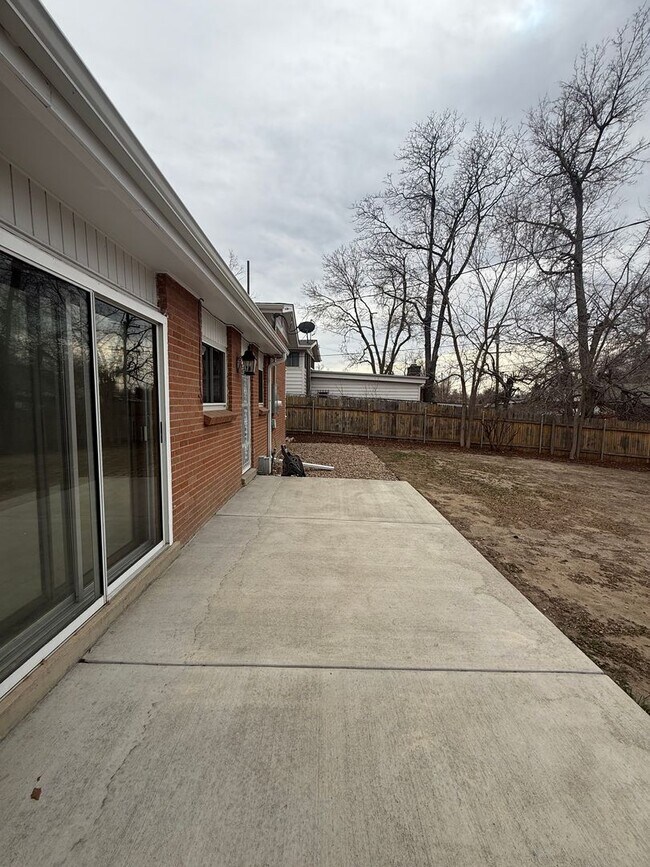 Building Photo - $0 DEPOSIT OPTION, CHARMING 3 BED 2 BATH TRADITIONAL HOME!! HUGE YARD, STEPS FROM PEORIA STATION