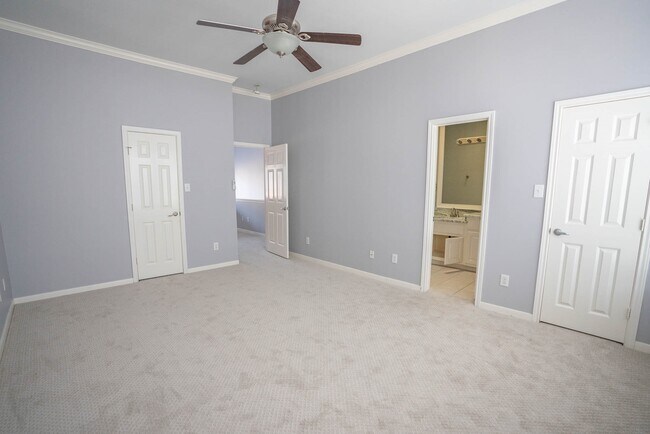 Building Photo - 1515 Drew St