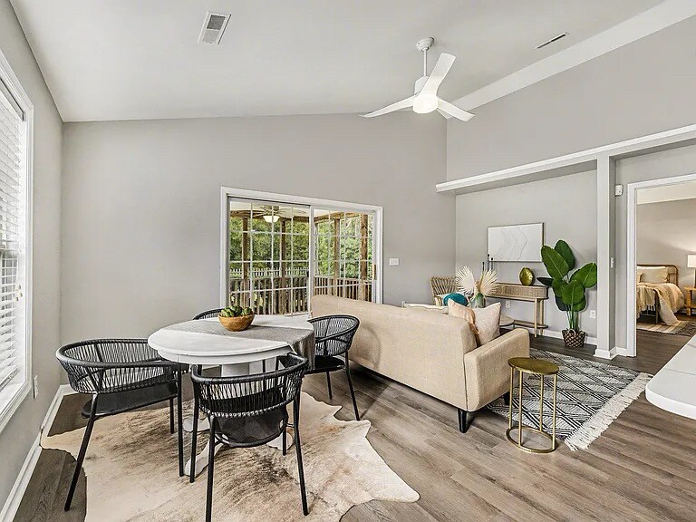 Building Photo - 3416 Wellesley Ct