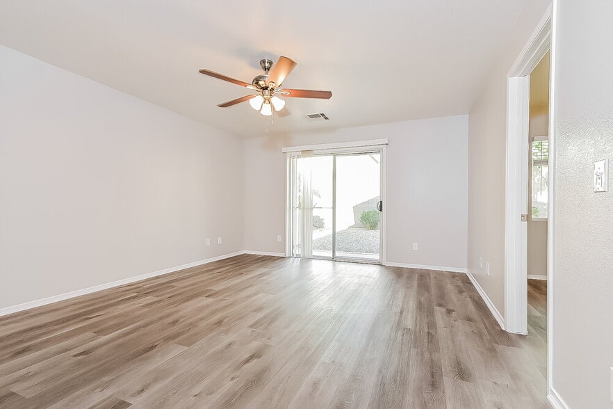 Building Photo - 9729 Red Horse St