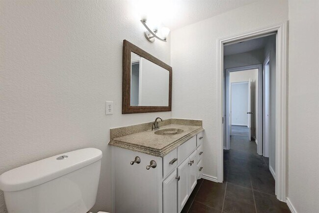 Building Photo - 201 Comanche Camp