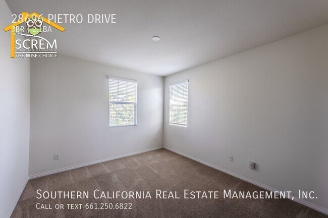 Building Photo - West Creek Townhome with 3 Bedrooms and Lo...