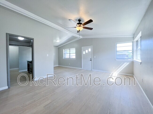 Building Photo - 1428 SW 62nd St