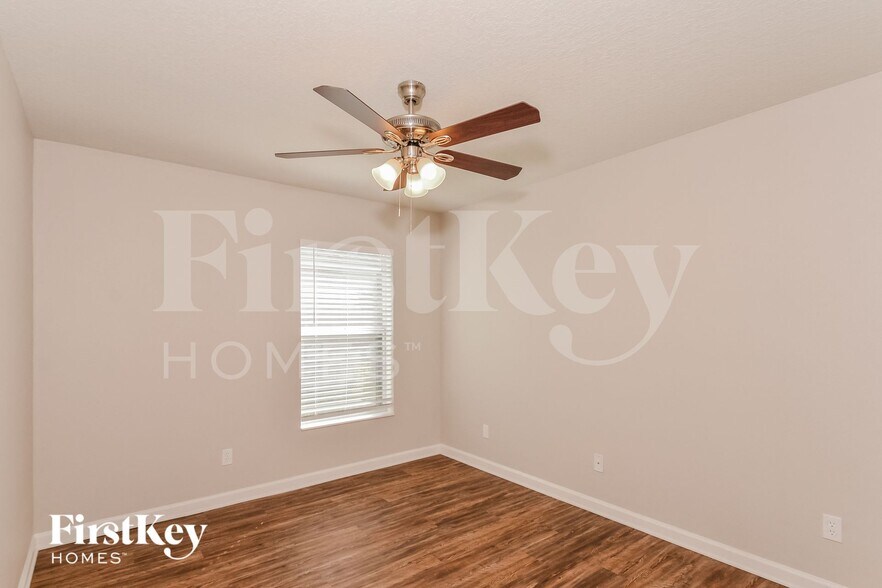 Building Photo - 9924 59th St E