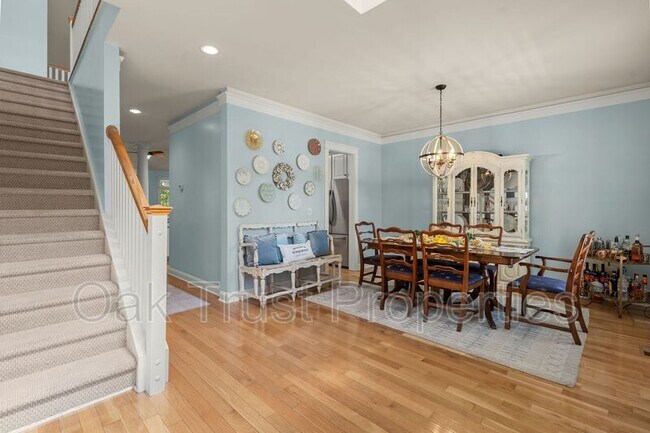 Building Photo - 127 Blackwater Dr
